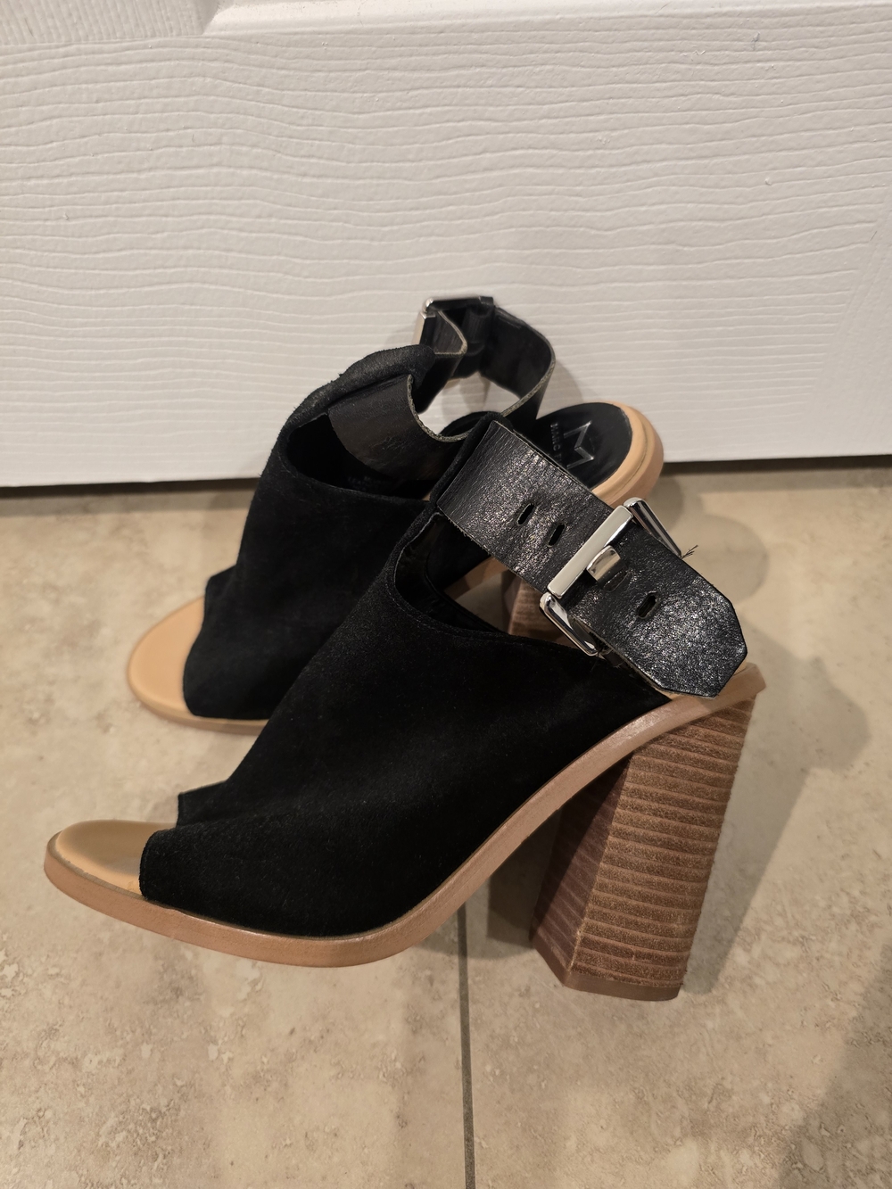 Marc Fisher MILVASHI Block Heels In Black Suede Sz. 8